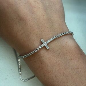 Elegant Silver Cross Bracelet
